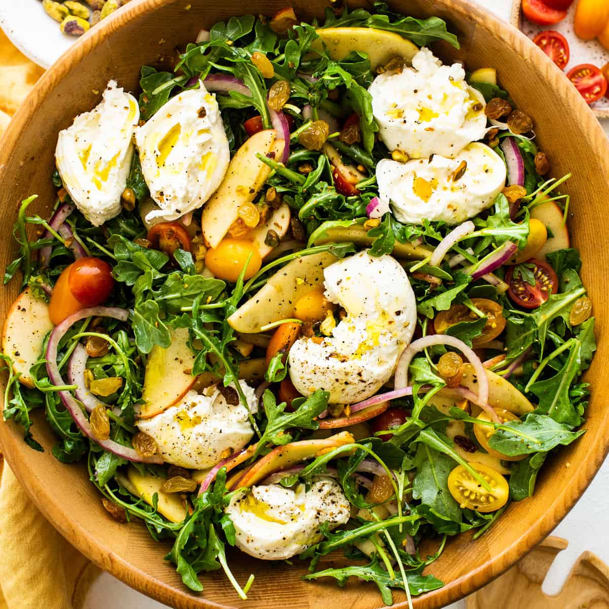The Versatile Apple Burrata Salad: Ingredients & Serving Ideas